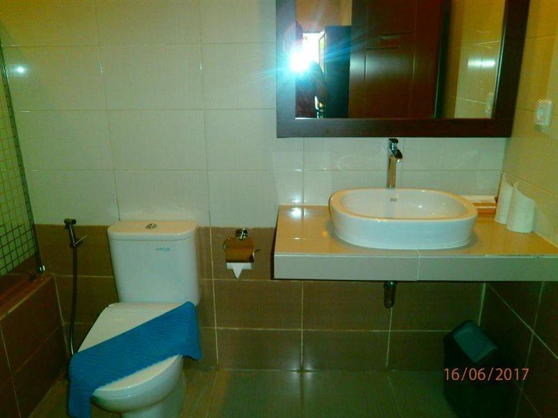 Taman Sari Hotel Dan Resort Sukabumi Buitenkant foto